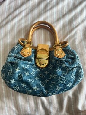 Louis Vuitton Pleaty
